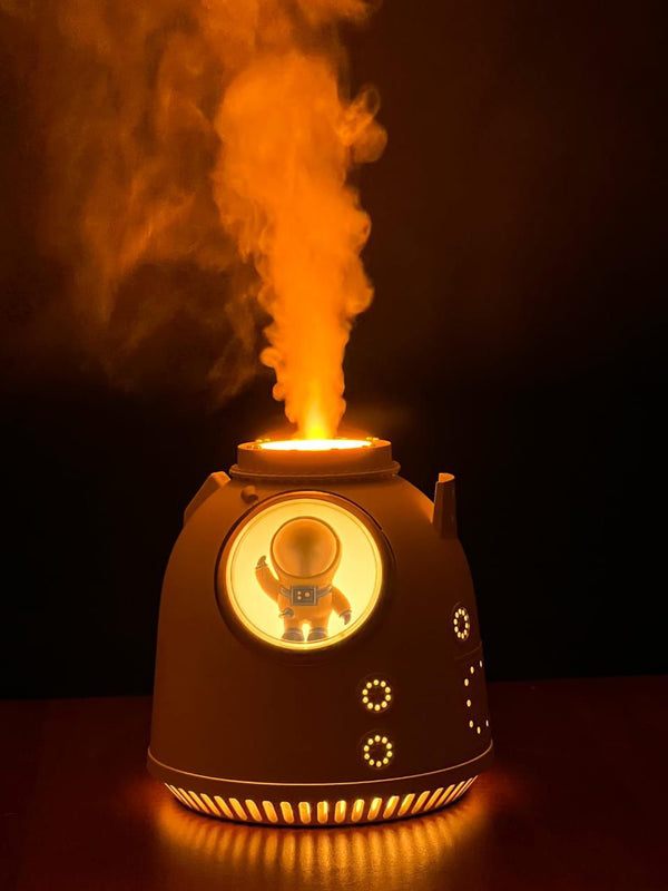 HUMIDIFICADOR ASTRONAUTA CON ESENCIA